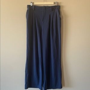 Halara Navy Blue Women's pants size Large, waffle fabric, 2 front pockets